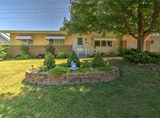 3196 N Christine Dr, Decatur, IL 62526