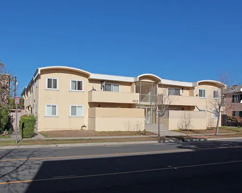 1023 Ocean Park Blvd Photo 1