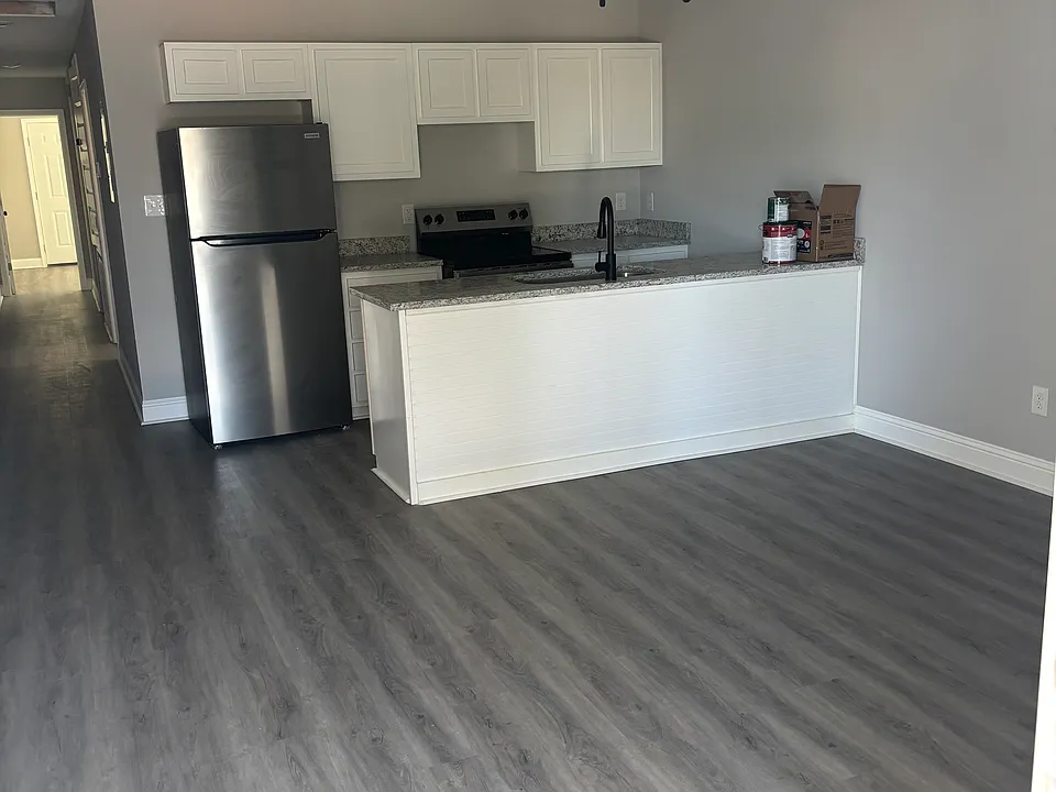 925 Palestine Rd #2
