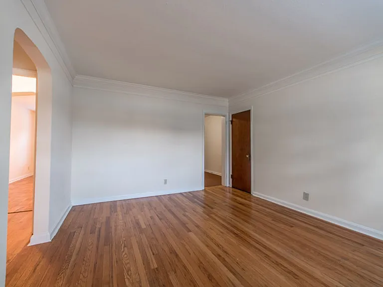 1br Near Uc, Daap & Hospitals | Prime Riddle Road Location — Photo 50