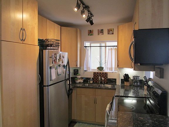 2nd image of 4387 Illinois St Unit 6