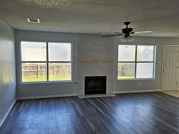 4th image of 8408 Southern Prairie Dr