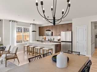 2 Stratton Dr #304, Woburn, MA 01801