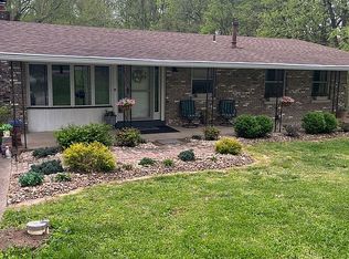 4232 Kleitz Rd, Evansville, IN 47720