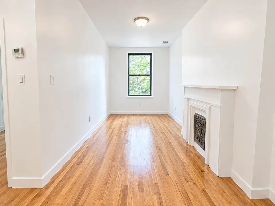 131 W 130th St #5
