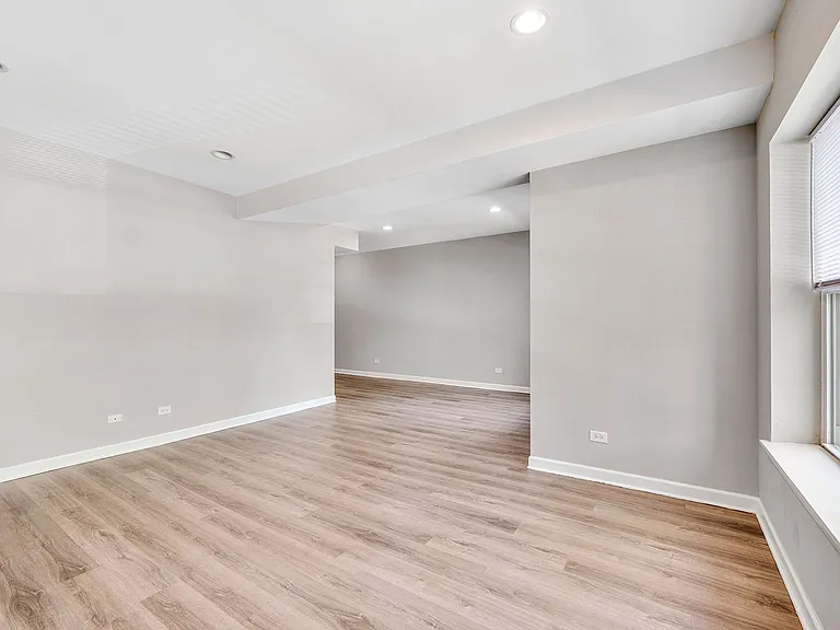 4145 S Michigan Ave #2 — Photo 3