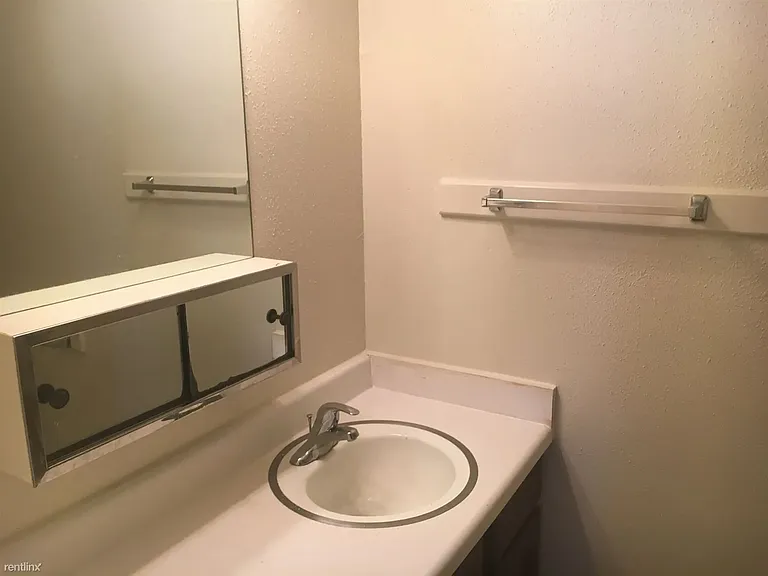 3205 Eagle Hill Ct #C — Photo 18