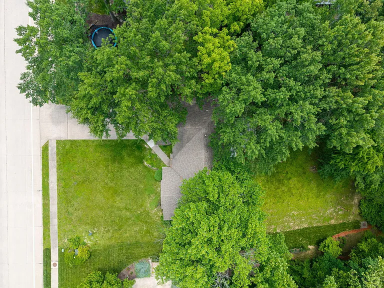2301 Grant Ln — Photo 47