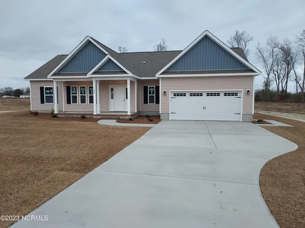 705 Plowshare Court, Maysville, NC 28555