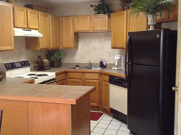 4th image of 6655 N Canyon Crest Dr