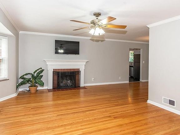 5th image of 6024 Hillside Ave E Dr