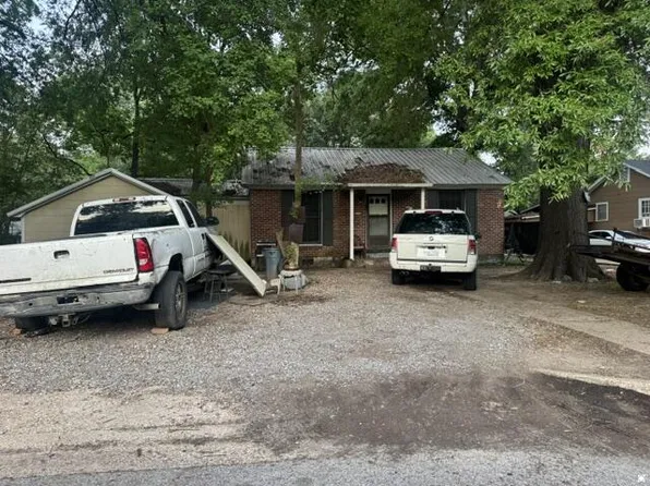 1445 E Ollie Cir, Greenville, MS 38703