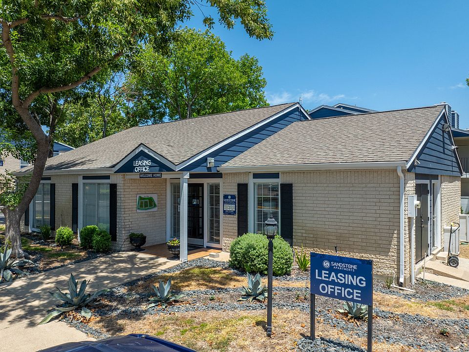 Leasing Office at Sandstone Apartments
