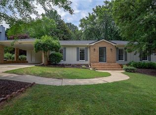 385 Stonebridge Dr, Roswell, GA 30075