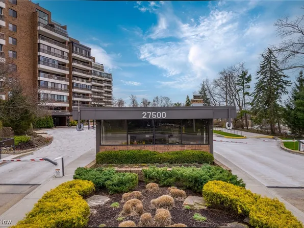 27500 Cedar Rd APT 306, Beachwood, OH 44122
