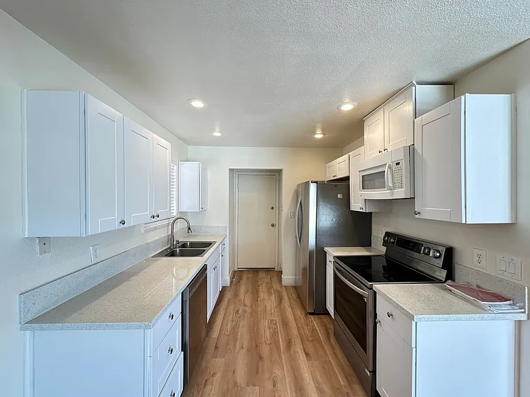 6409 Churchfield Blvd — Photo 7
