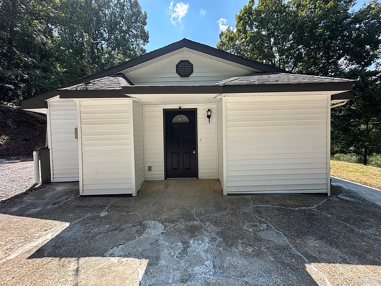 9506 Fuller Rd — Photo 37