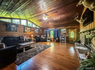 11253 Stoney Point Rd, Mineral Point, MO 63660