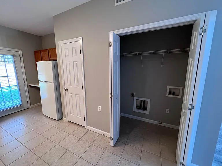 Rand Powell Apartment Homes — Photo 71