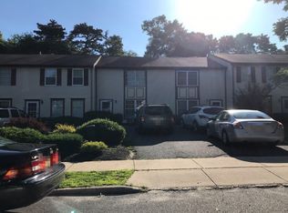 1346 Paris Ct, Lakewood, NJ 08701