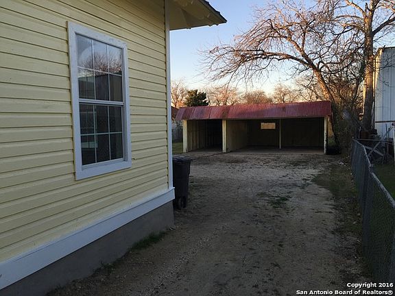 4th image of 1023 Hays St