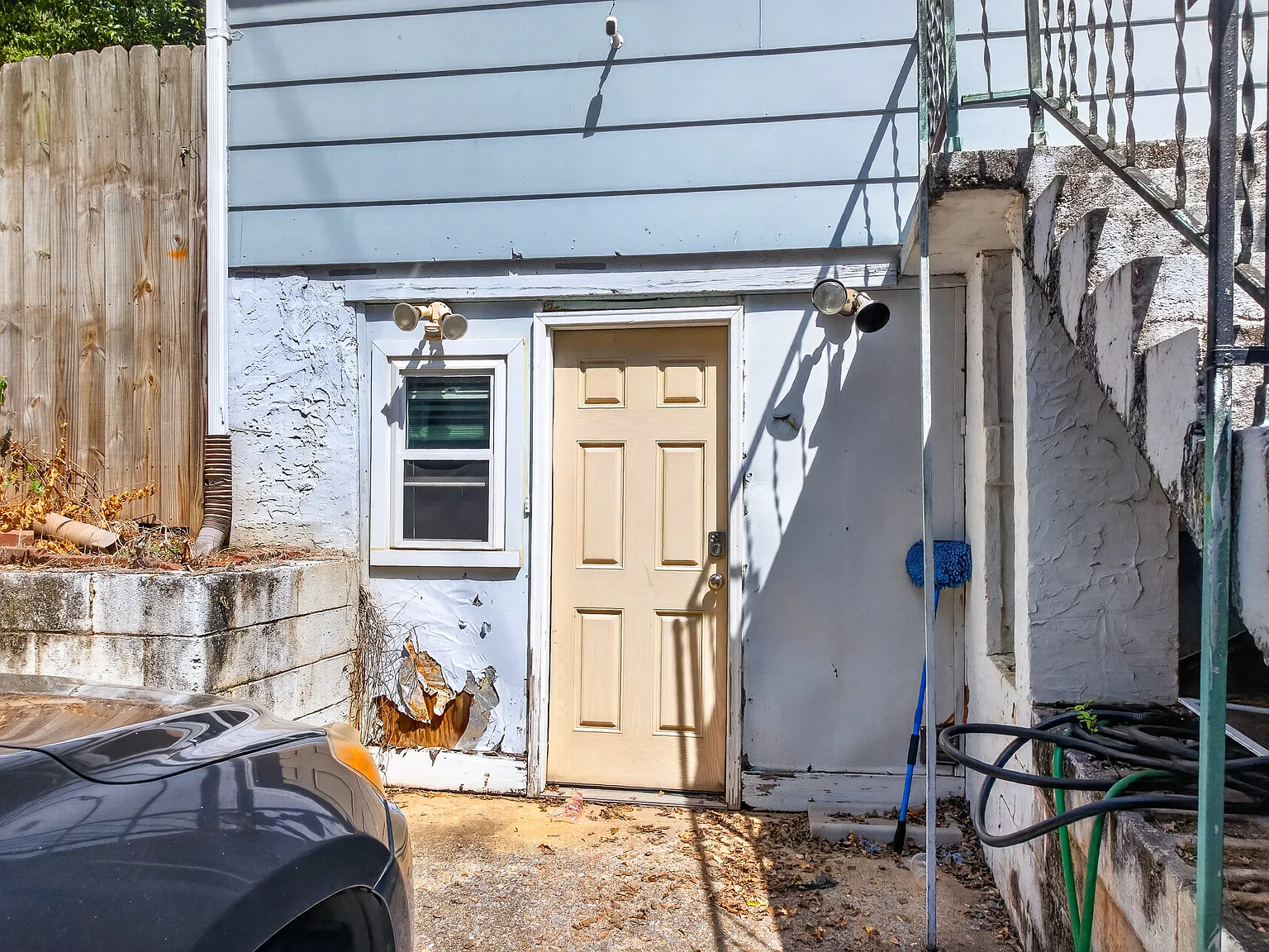 2 bed, 1000 sqft, $1,200 — Photo 2