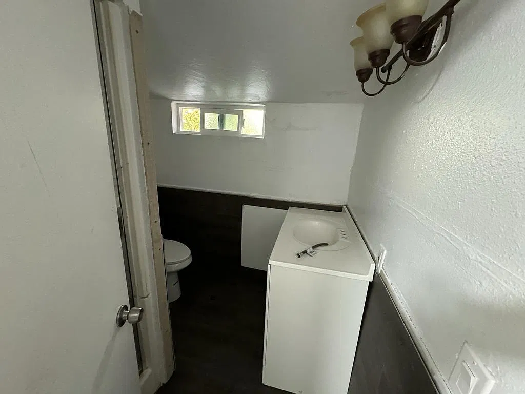 3 bed, 1114 sqft, $3,499 — Photo 2