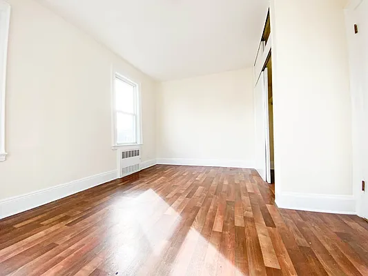 Rented by RealTegrity NY LLC | media 22