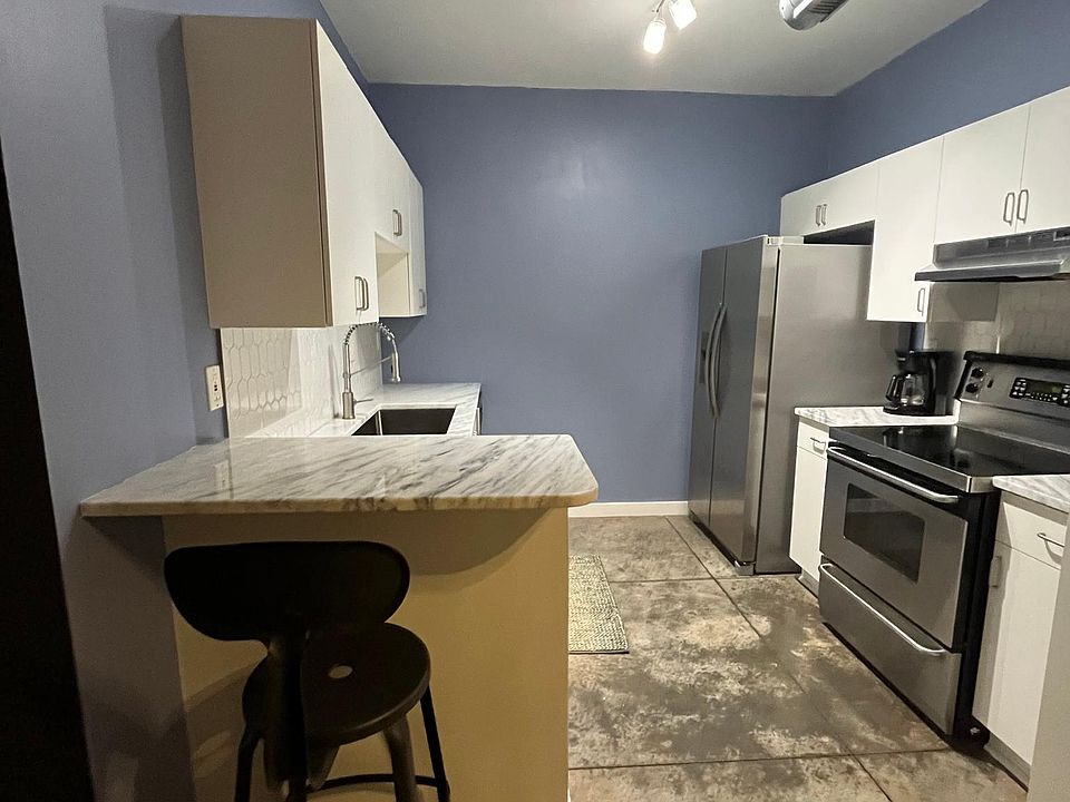 1st image of 445 N Sessions St NW