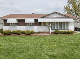 9888 Tracy Trl, Parma, OH 44130