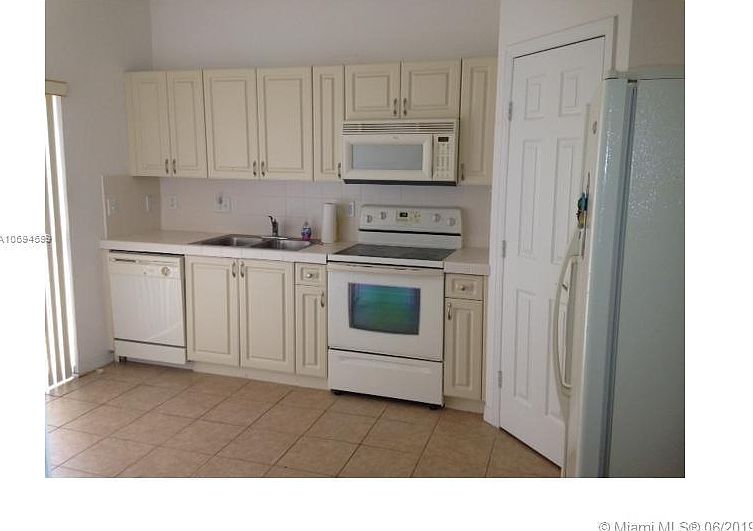 2nd image of 1941 SE 23rd Ter