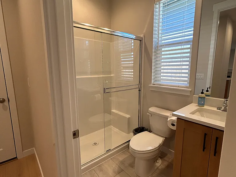 Main level full bath w/ walk in shower