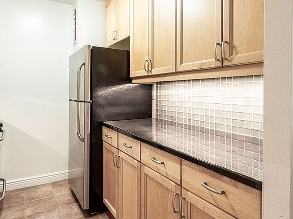 3rd image of 201 E 87th St APT 8G