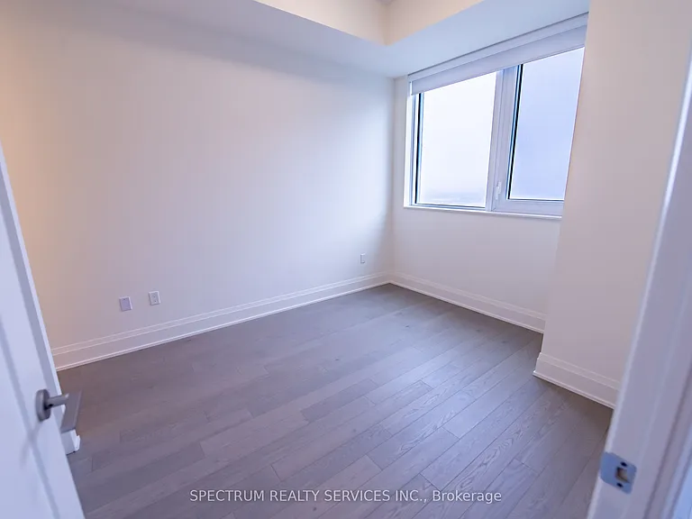 9000 Jane St #Penthouse 119 — Photo 24