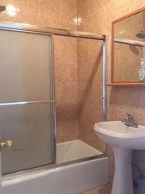 Rented by G2 Realty Group LLC | media 19