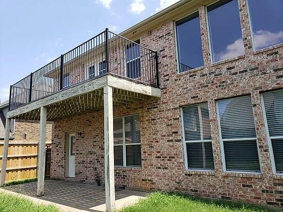 2nd image of 2944 N Camino Lagos