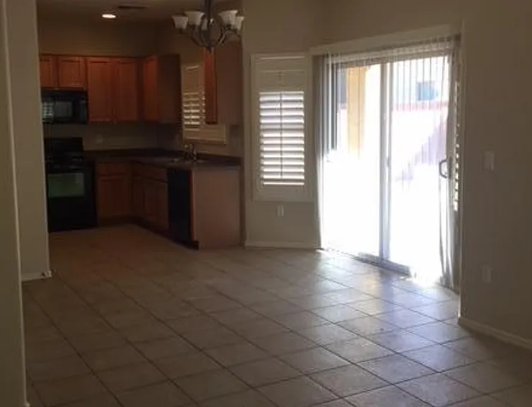 1631 W Blue Horizon St — Photo 12