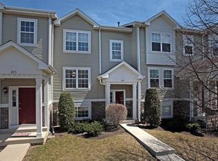204 Holiday Ln, Hainesville, IL 60073