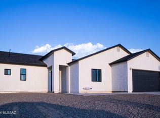 15951 S Warren Pl, Arizona City, AZ 85123
