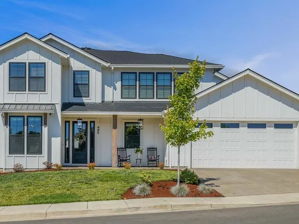 495 NW Cascade Mountain Dr, Dallas, OR 97338