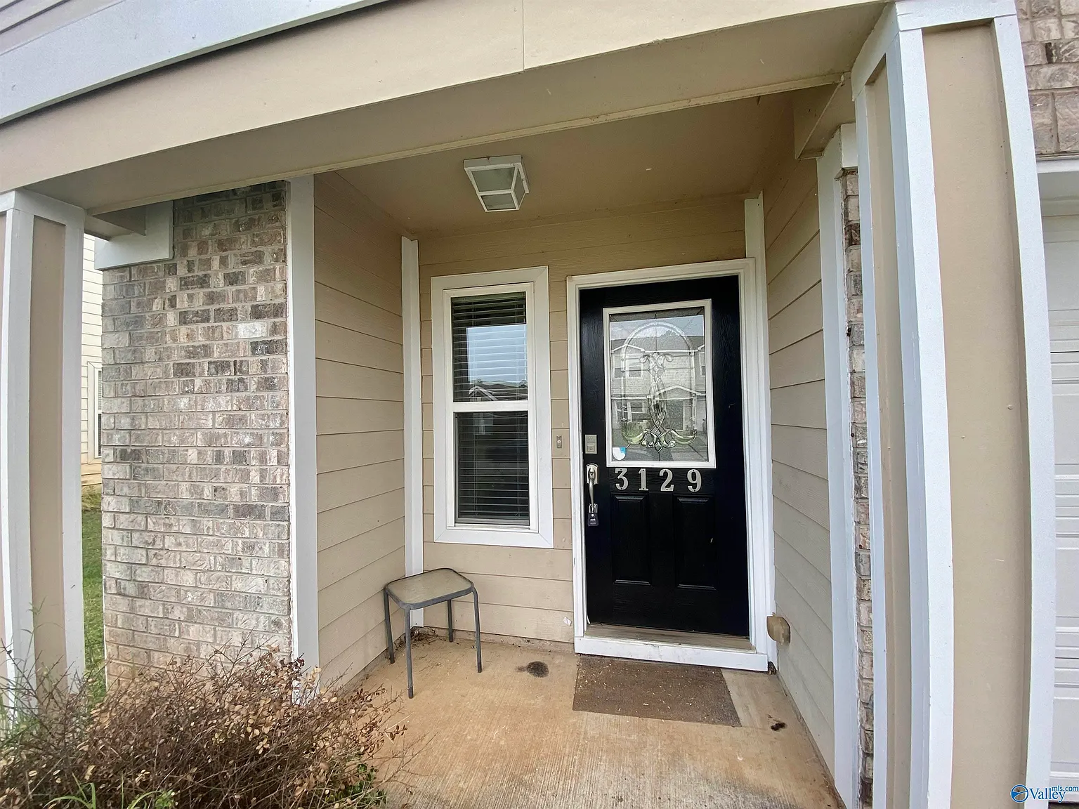 4 bed, 2.5 bath, 2226 sqft, $1,800 — Photo 3