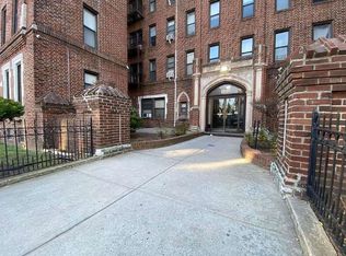 3620 168th St APT 2C, Flushing, NY 11358