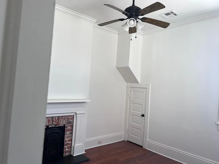 3223 Iberville St — Photo 11