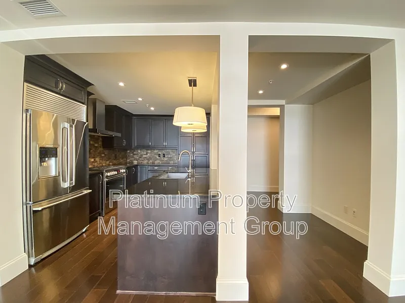 2 bed, 2.0 bath, 1262 sqft, $2,700 — Photo 4