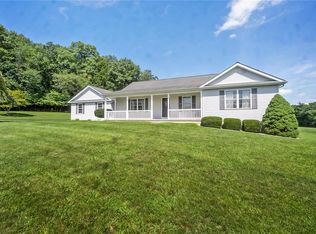 235 Country Acres Dr, Kunkletown, PA 18058