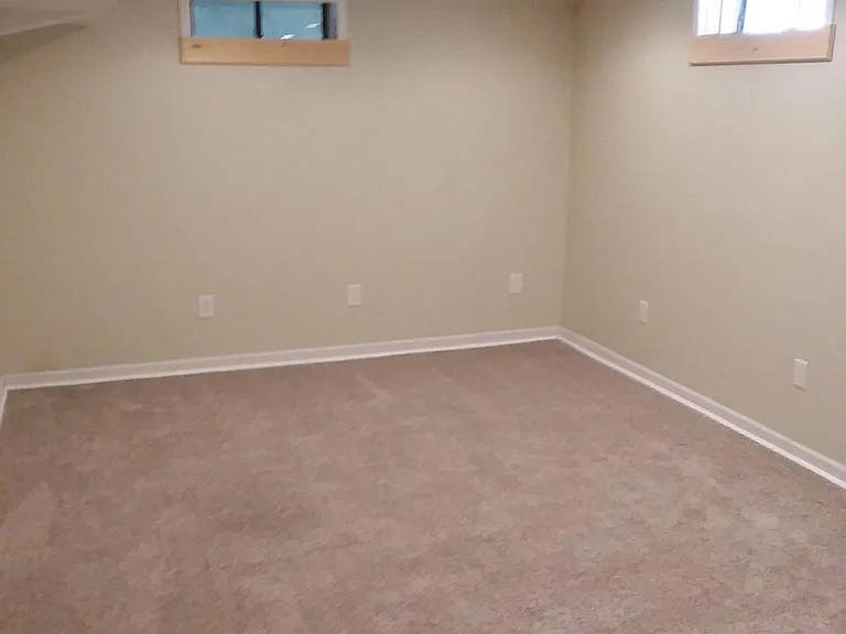 1332 McKinley Ave — Photo 9