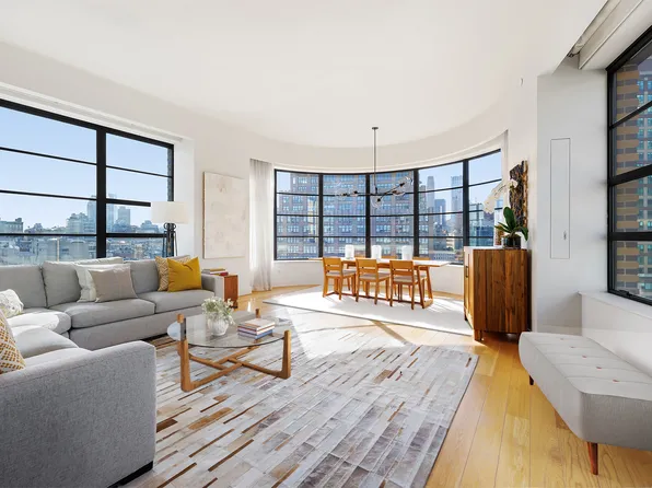 10 Sullivan Street image 1 of 25