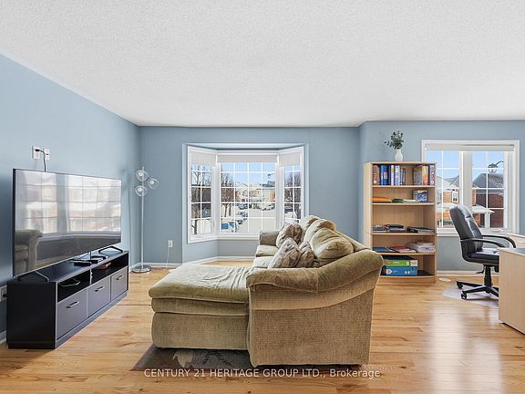 3rd image of 40 Cliff Gunn Rd