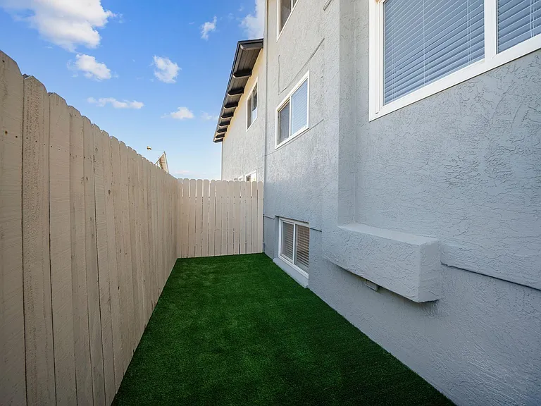 1101 Colusa St #1 — Photo 42