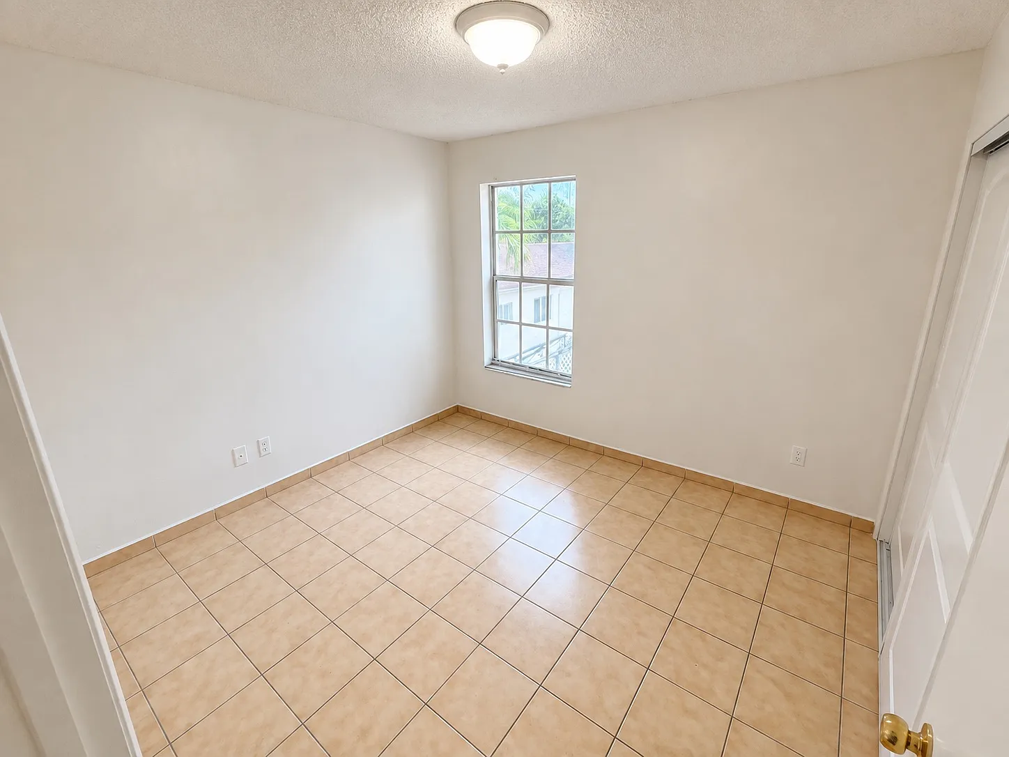 2 bed, $2,300 — Photo 3